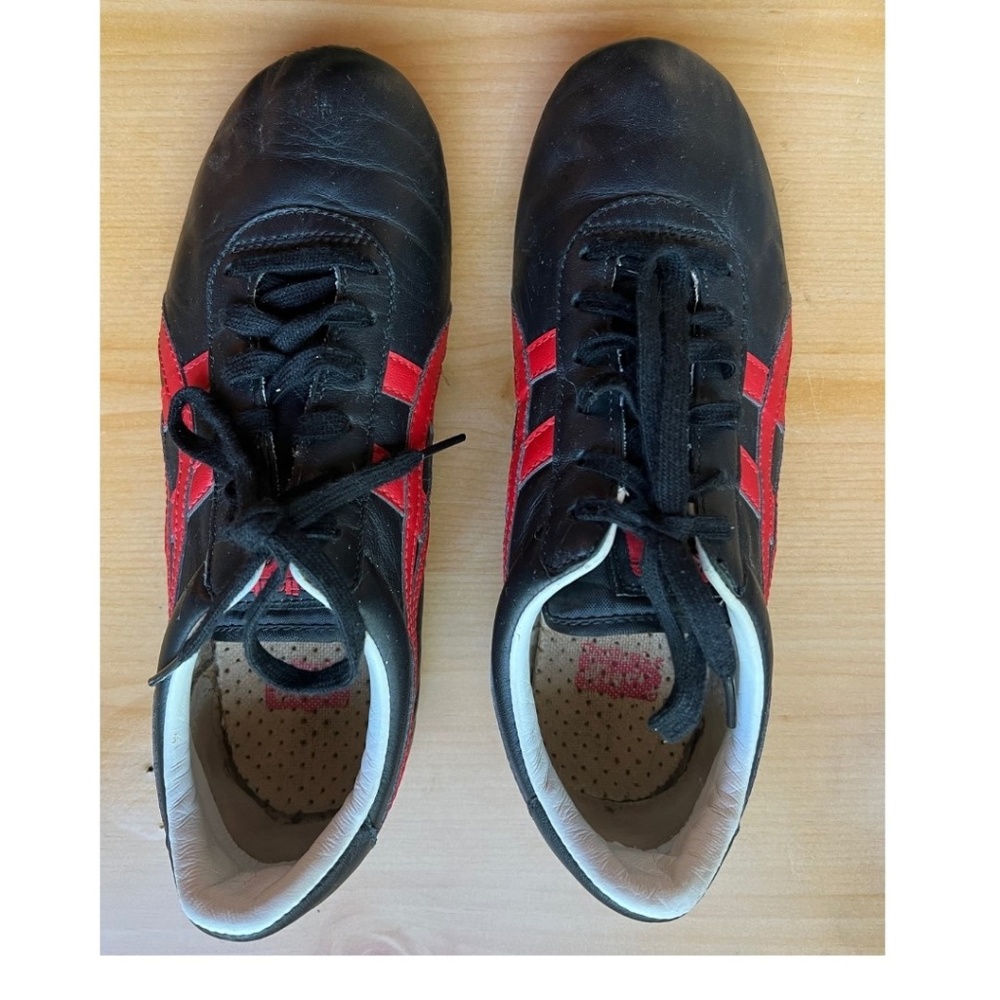 Onitsuka Tiger Shoes Black and Red with Gum soles Size 6.5